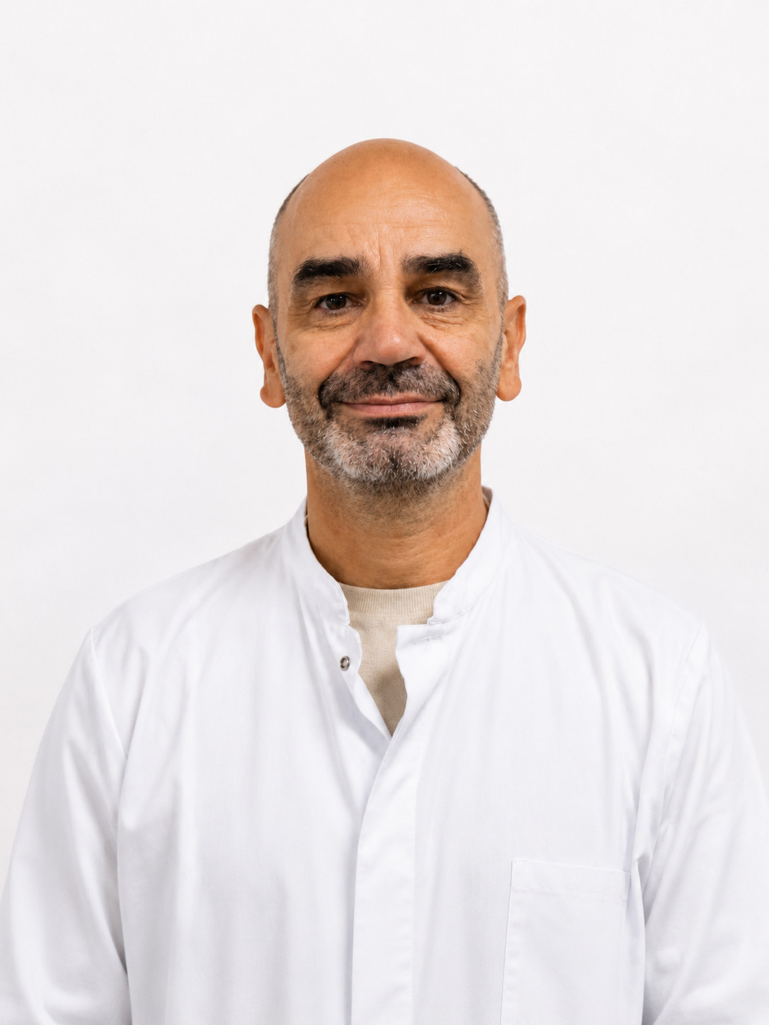 Dr. Néstor Viviani